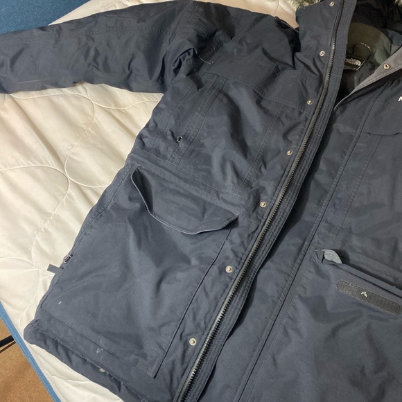 North face coat - Picture 5 of 5